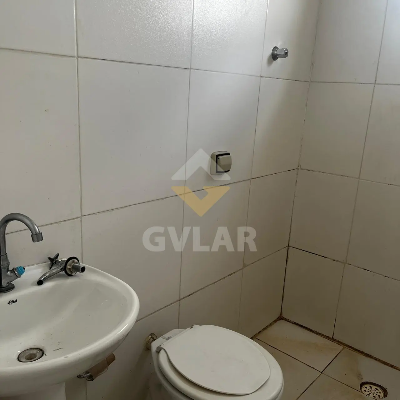 OPORTUNIDADE! ALUGA-SE KITNETS NA VILA PRUDENTE