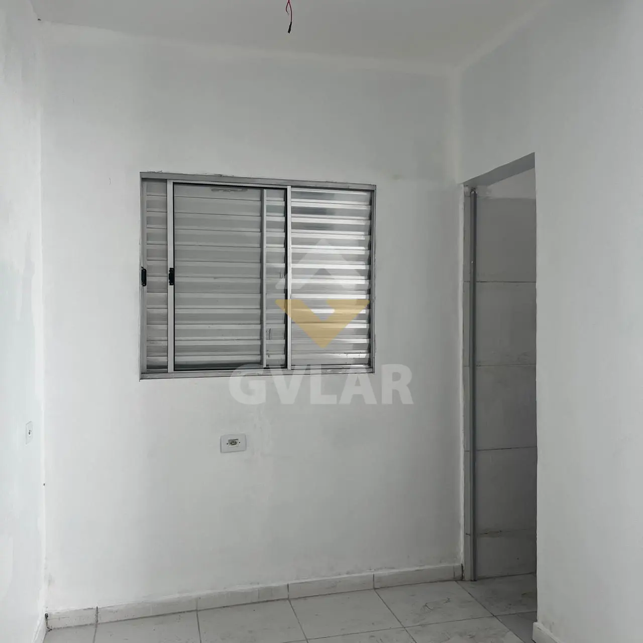 OPORTUNIDADE! ALUGA-SE KITNETS NA VILA PRUDENTE