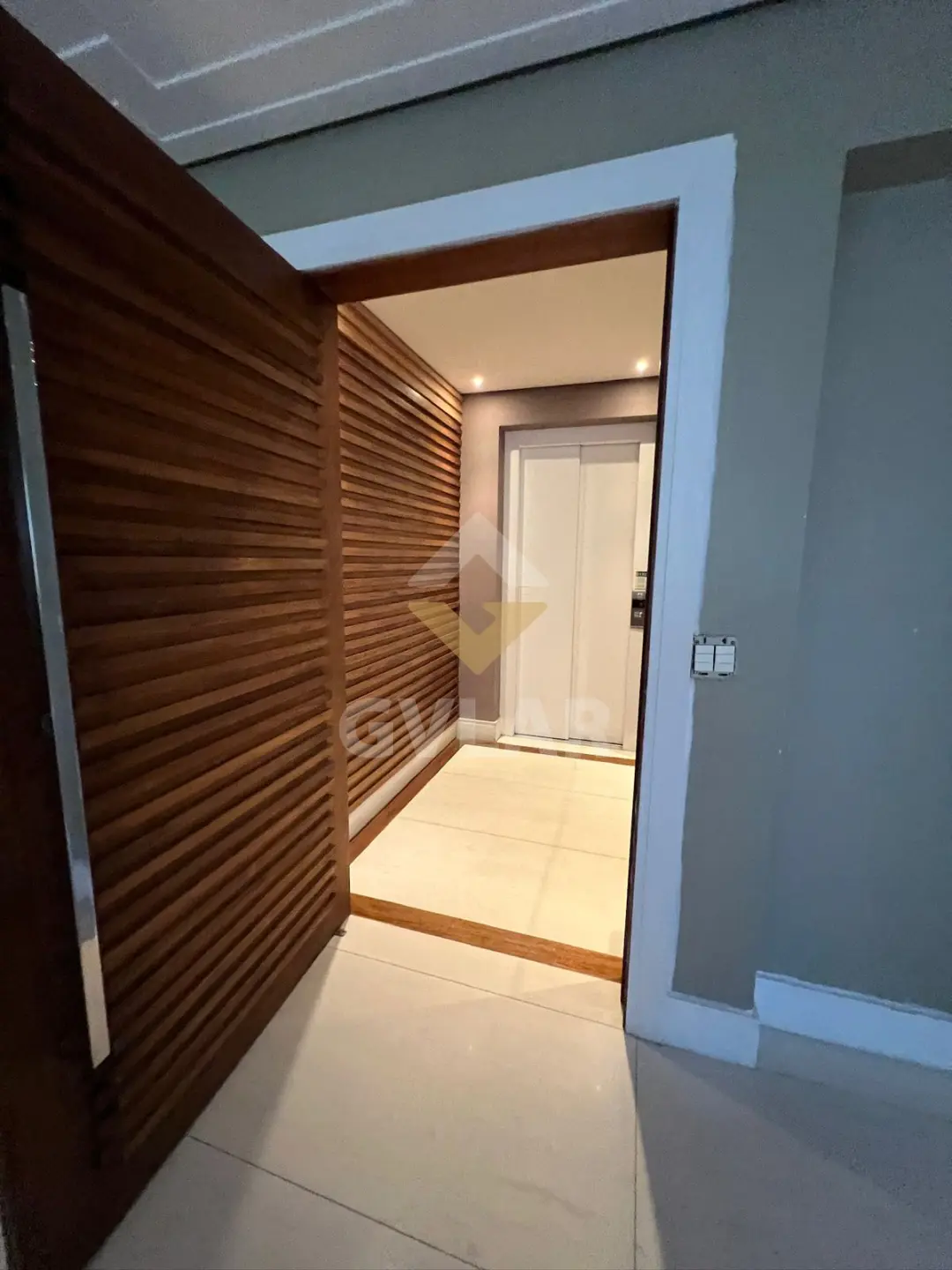 ALTO PADRÃO NA MOOCA | CONDOMÍNIO CLUBE | 4 SUÍTES | 4 VAGAS.