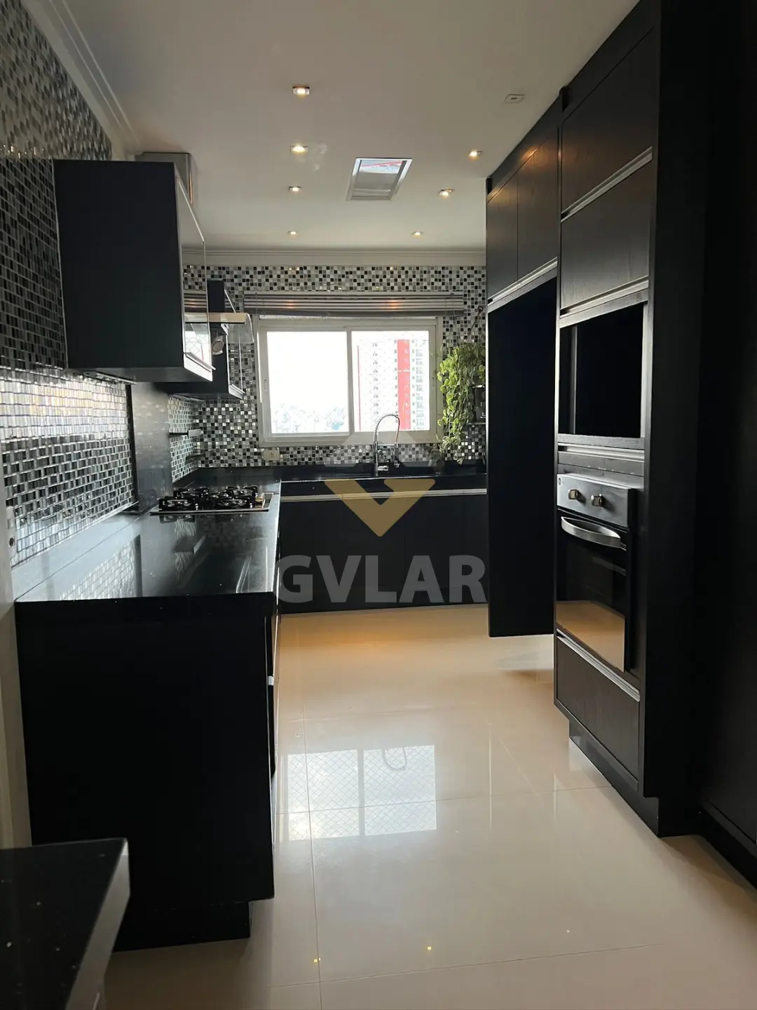 ALTO PADRÃO NA MOOCA | CONDOMÍNIO CLUBE | 4 SUÍTES | 4 VAGAS.