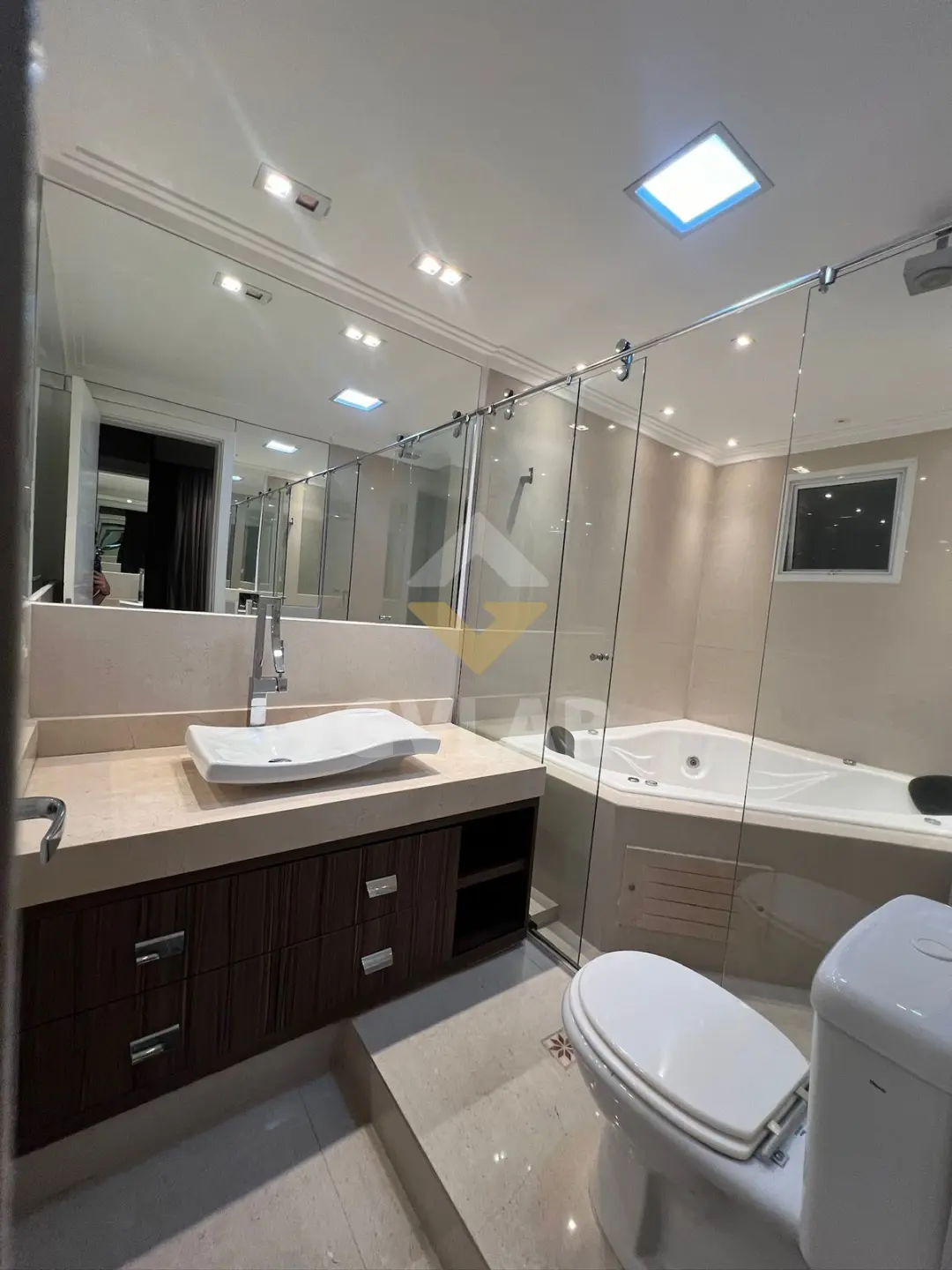 ALTO PADRÃO NA MOOCA | CONDOMÍNIO CLUBE | 4 SUÍTES | 4 VAGAS.