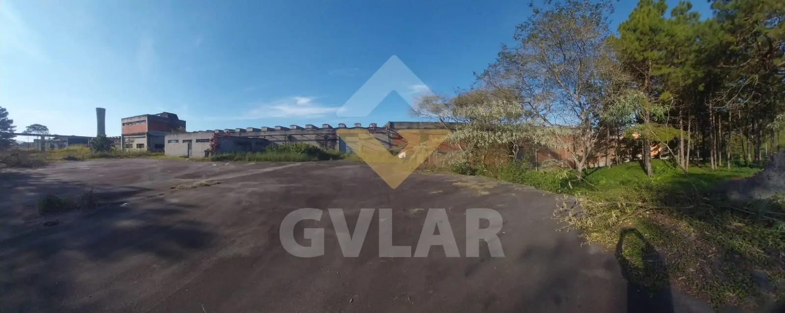 GALPÃO IMENSO NA ROD ANCHIETA