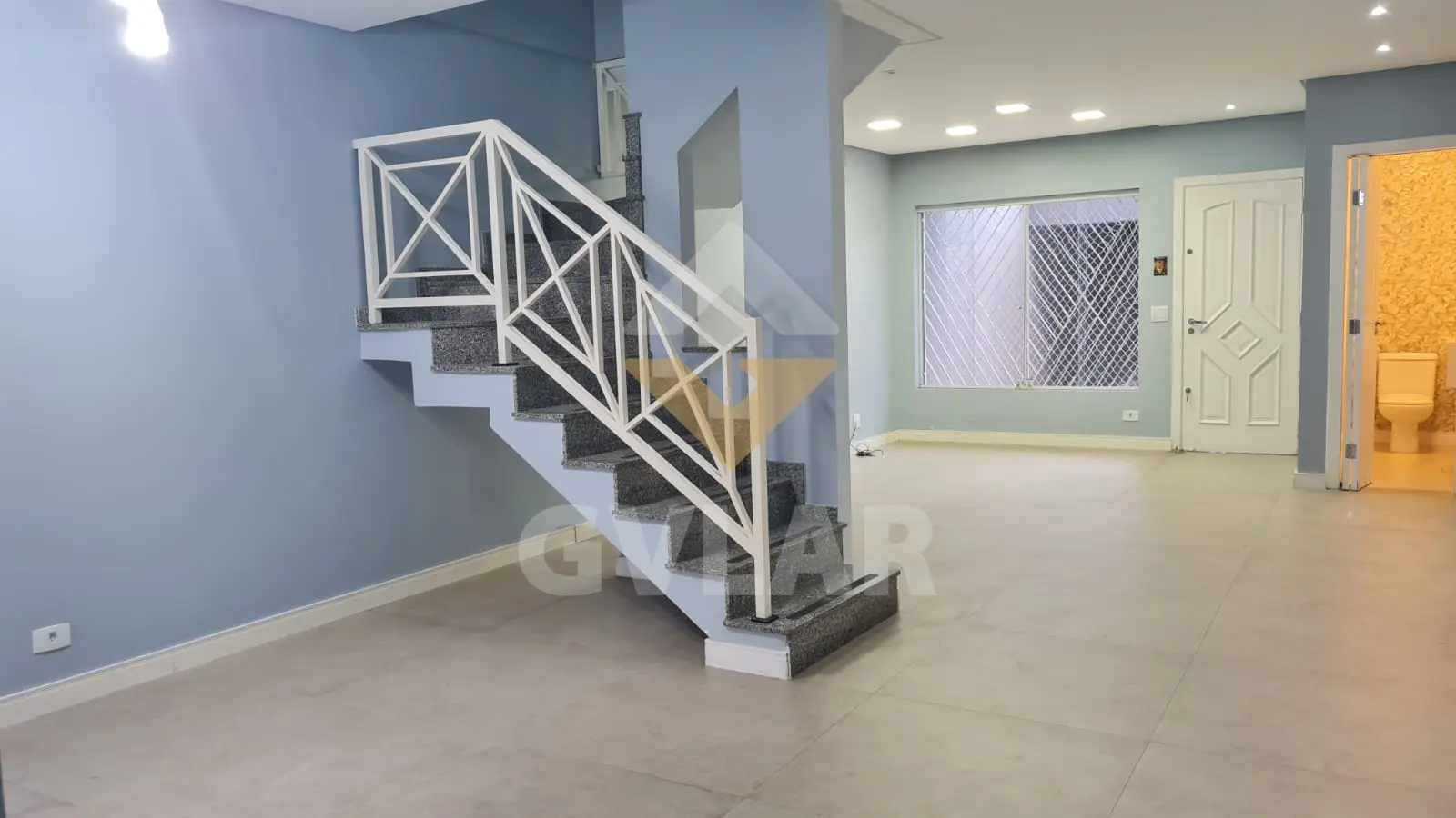 SOBRADO MODERNO À VENDA NA MOOCA - 3 QUARTOS E 1 SUÍTE.