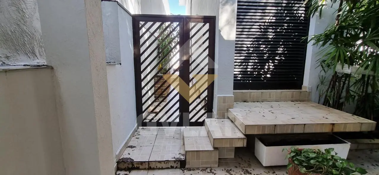 SOBRADO A VENDA EM MOEMA - ZONA SUL DE SÃO PAULO